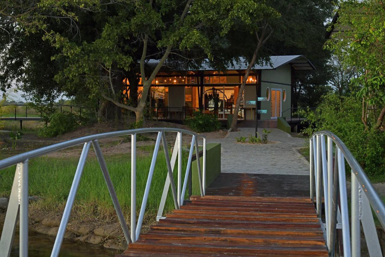 Zambezi Mubala Lodge Katima Mulilo ภายนอก รูปภาพ